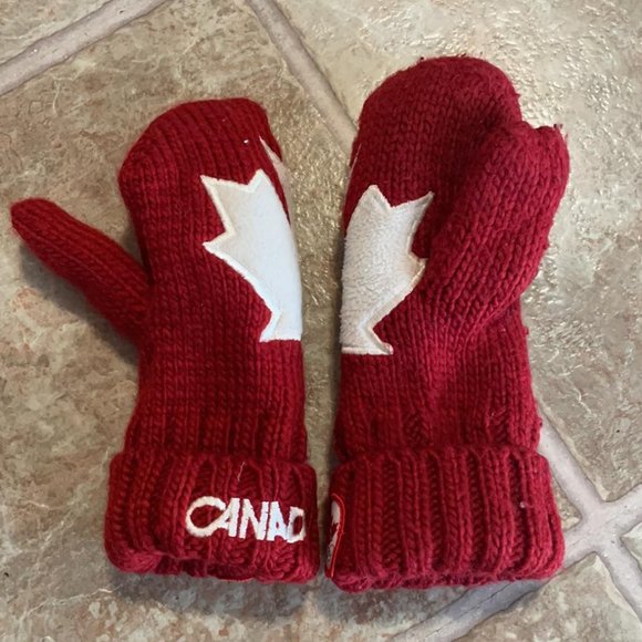 Hudson Bay Accessories Hudsons Bay Canadian Maple Leaf Red Olympic